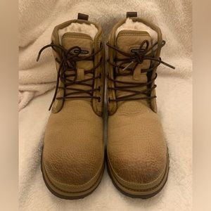 Waterproof Ugg chukka boots